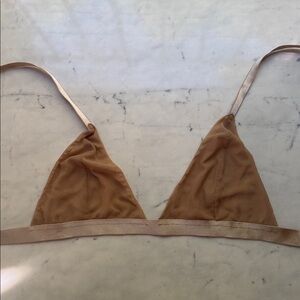 Tylynn Nguyen Tan Bra